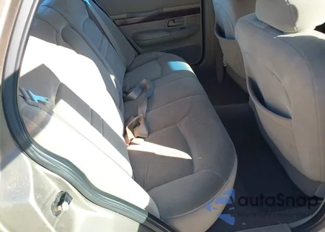 2002 Mercury Grand Marquis Gs z USA, uszkodzony, nr VIN 2MEFM74W92X663530